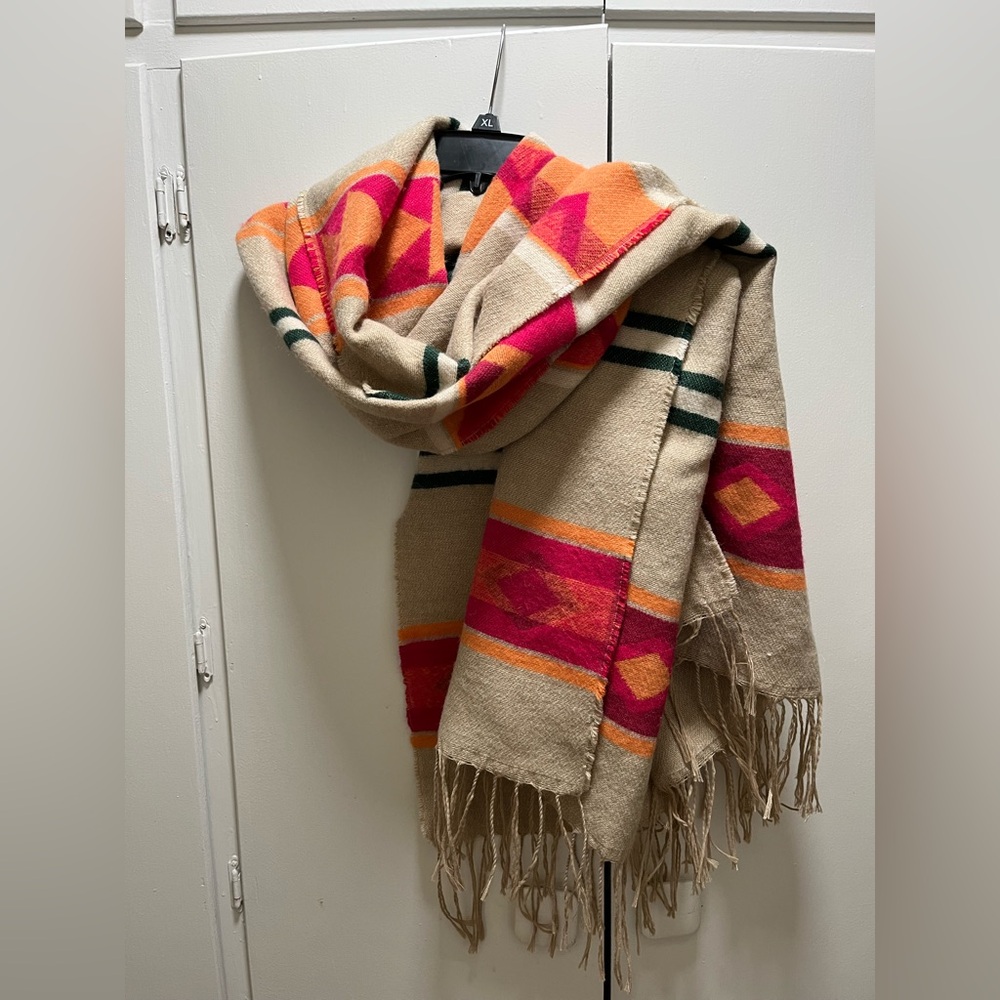 Geometric Patterned Scarf in Pink and Orange 31x82”